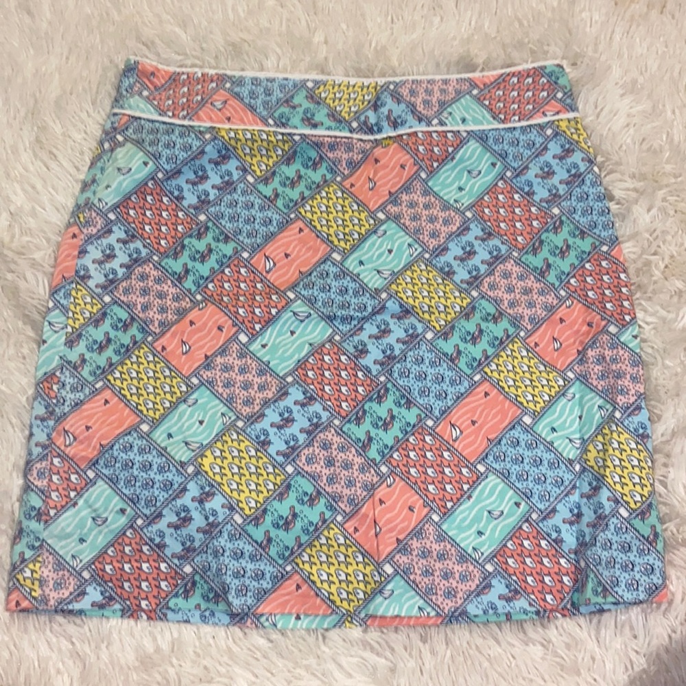 Vineyard Vines size 6 skirt patchwork design fish lobster sand dollars